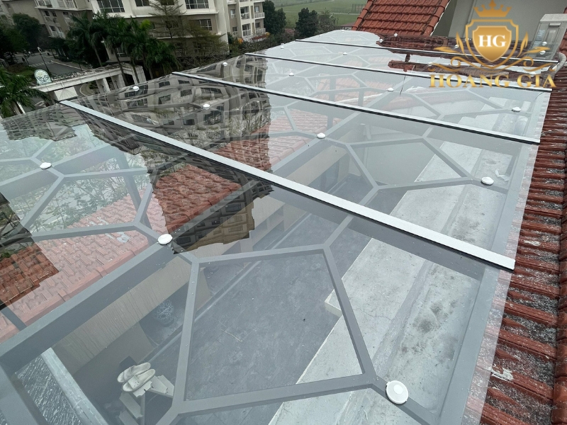 Nhựa Polycarbonate trong suốt