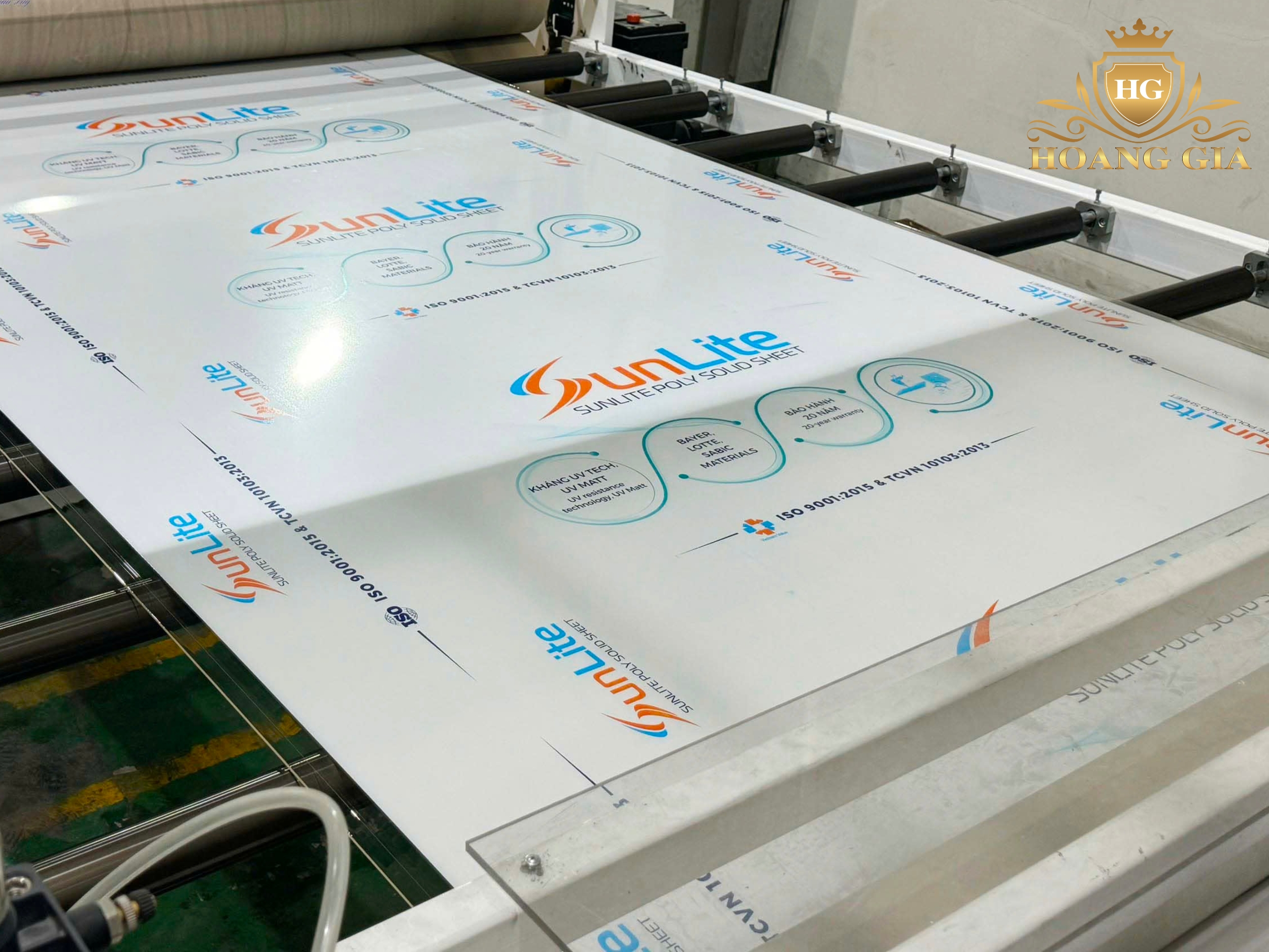 Nhựa Polycarbonate h&atilde;ng Sunlite