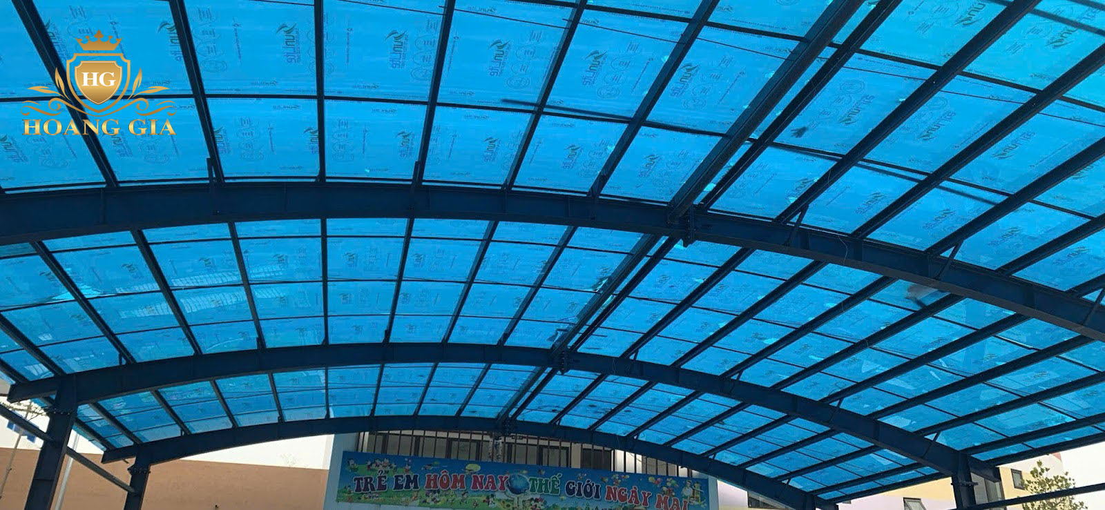 [SỰ THẬT] Tấm nhựa thông minh Polycarbonate có cong vênh không?